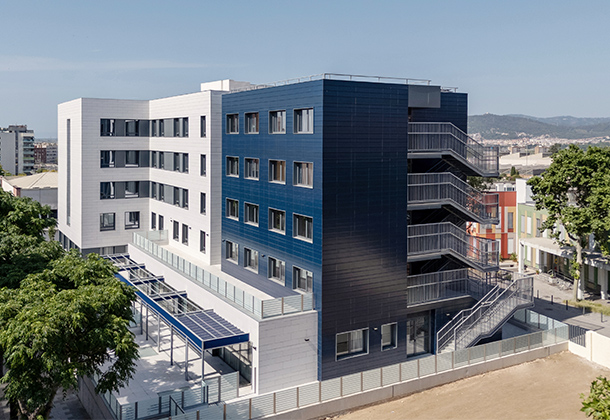Obra nueva de residencia para personas mayores en Cornellà de Llobregat, Barcelona por Raices estudio de Arquitectura