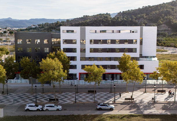 Residencia Gandía, equipamiento de Obra nueva de residencia para personas mayores por Raices Arquitectura por Raices estudio de Arquitectura