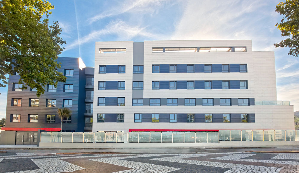 Residencia Gandía, equipamiento de Obra nueva de residencia para personas mayores por Raices Arquitectura por Raices estudio de Arquitectura